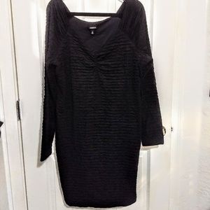 Torrid black crinkle ruched v-neck bodycon dress